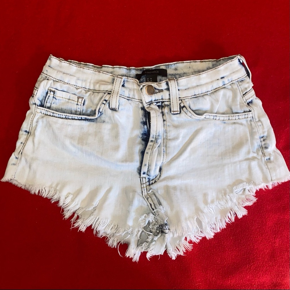 High Waisted Bleach wash Denim Shorts🦋